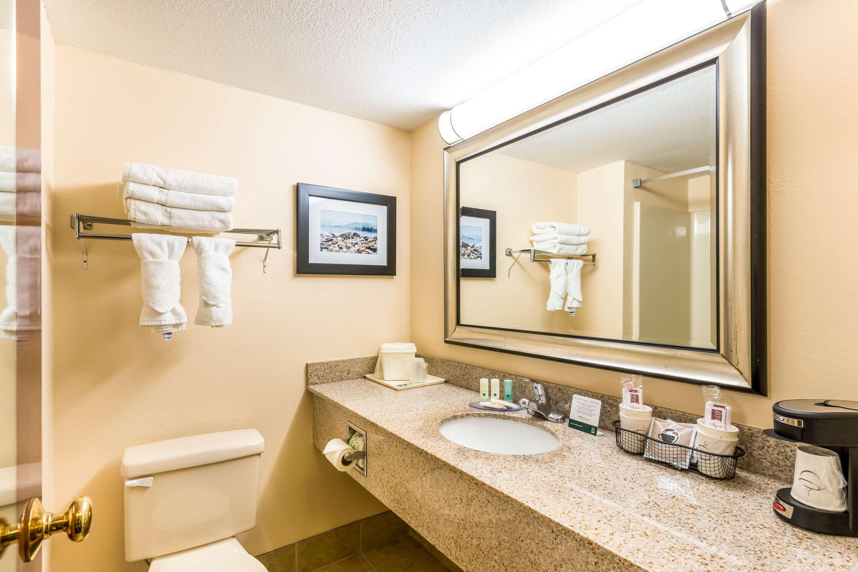 Quality Inn Huntersville Near Lake Norman Exteriör bild