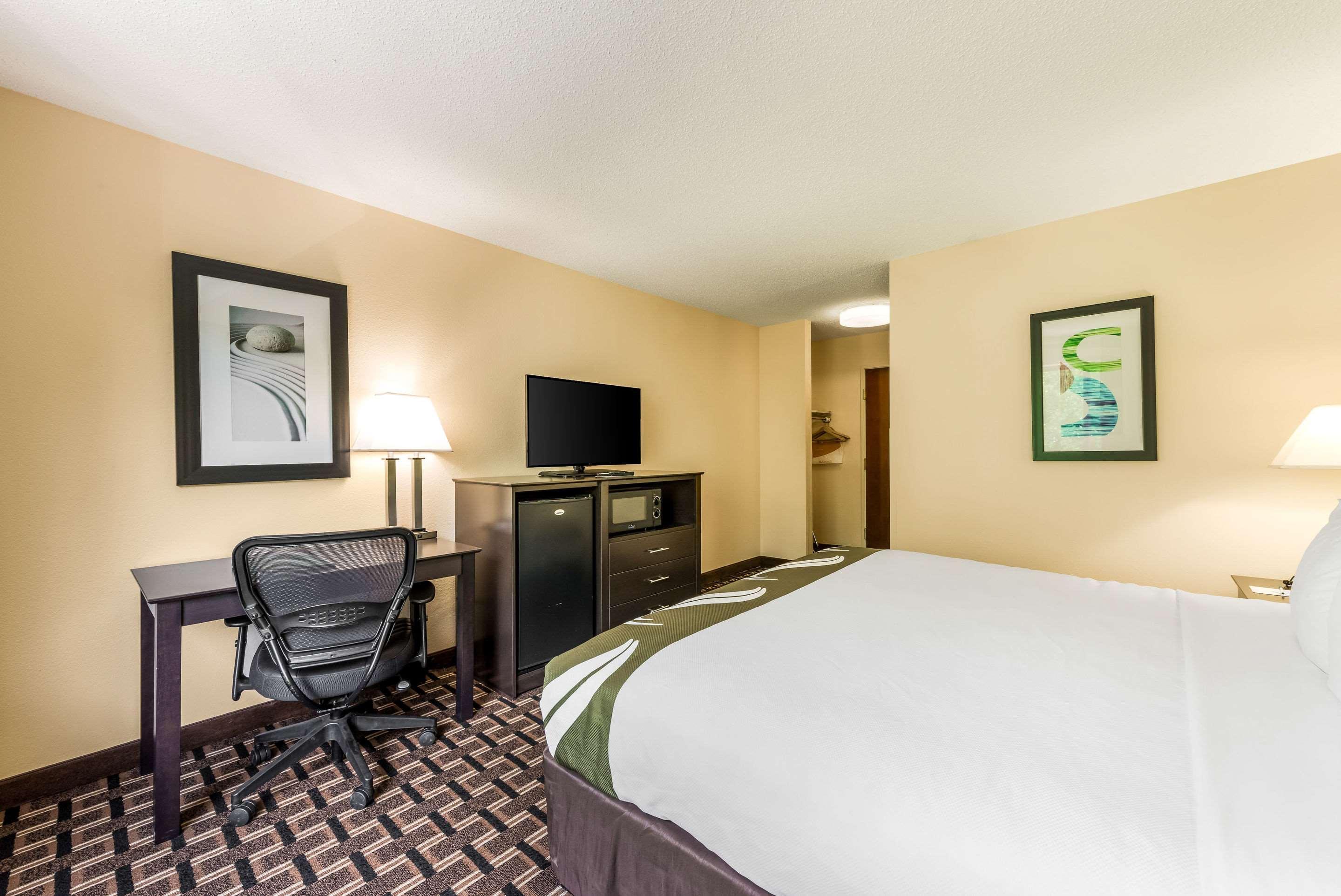Quality Inn Huntersville Near Lake Norman Exteriör bild