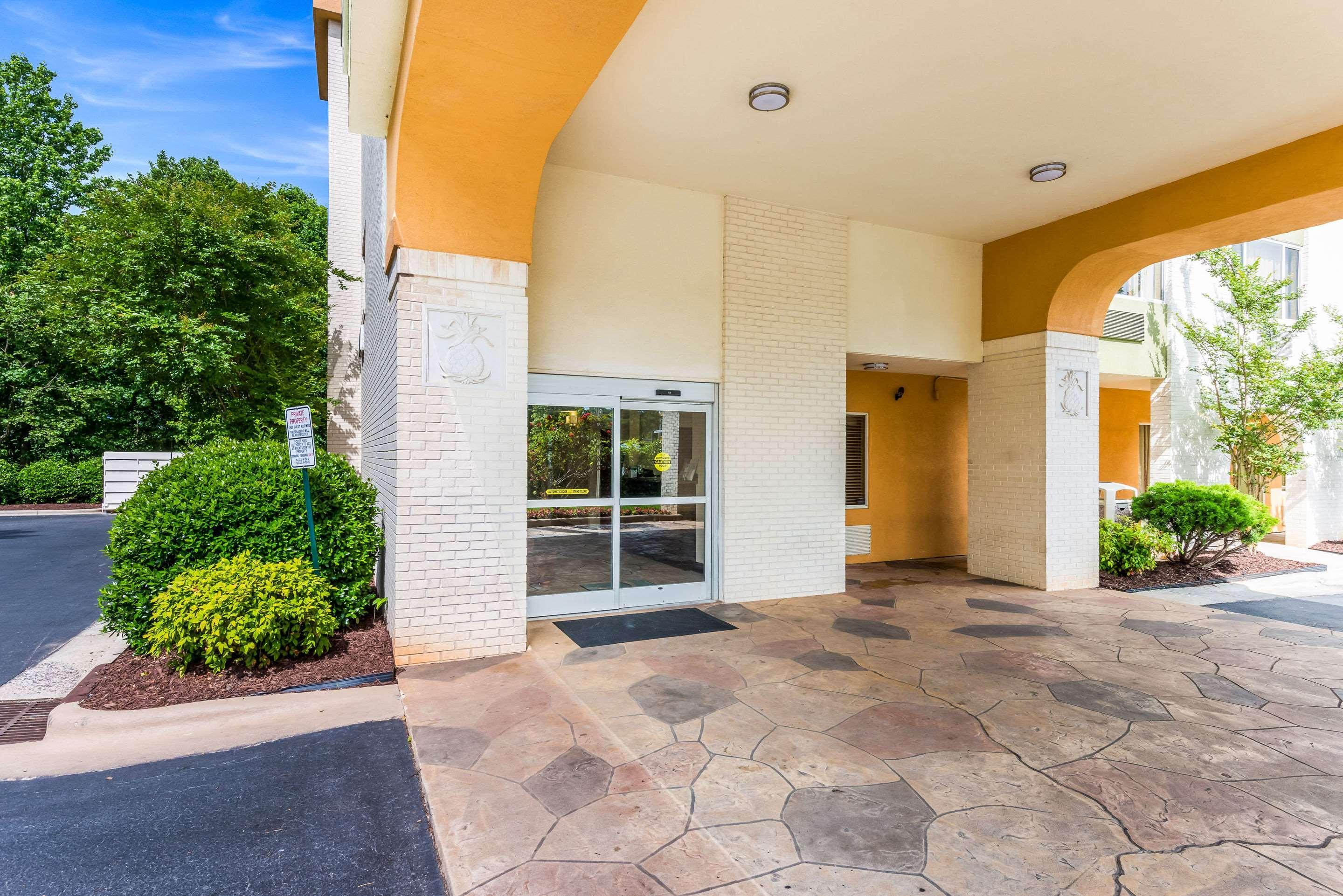 Quality Inn Huntersville Near Lake Norman Exteriör bild