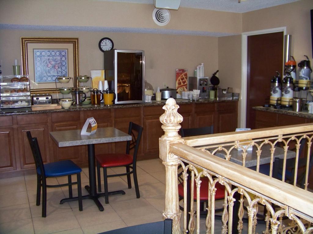 Quality Inn Huntersville Near Lake Norman Exteriör bild