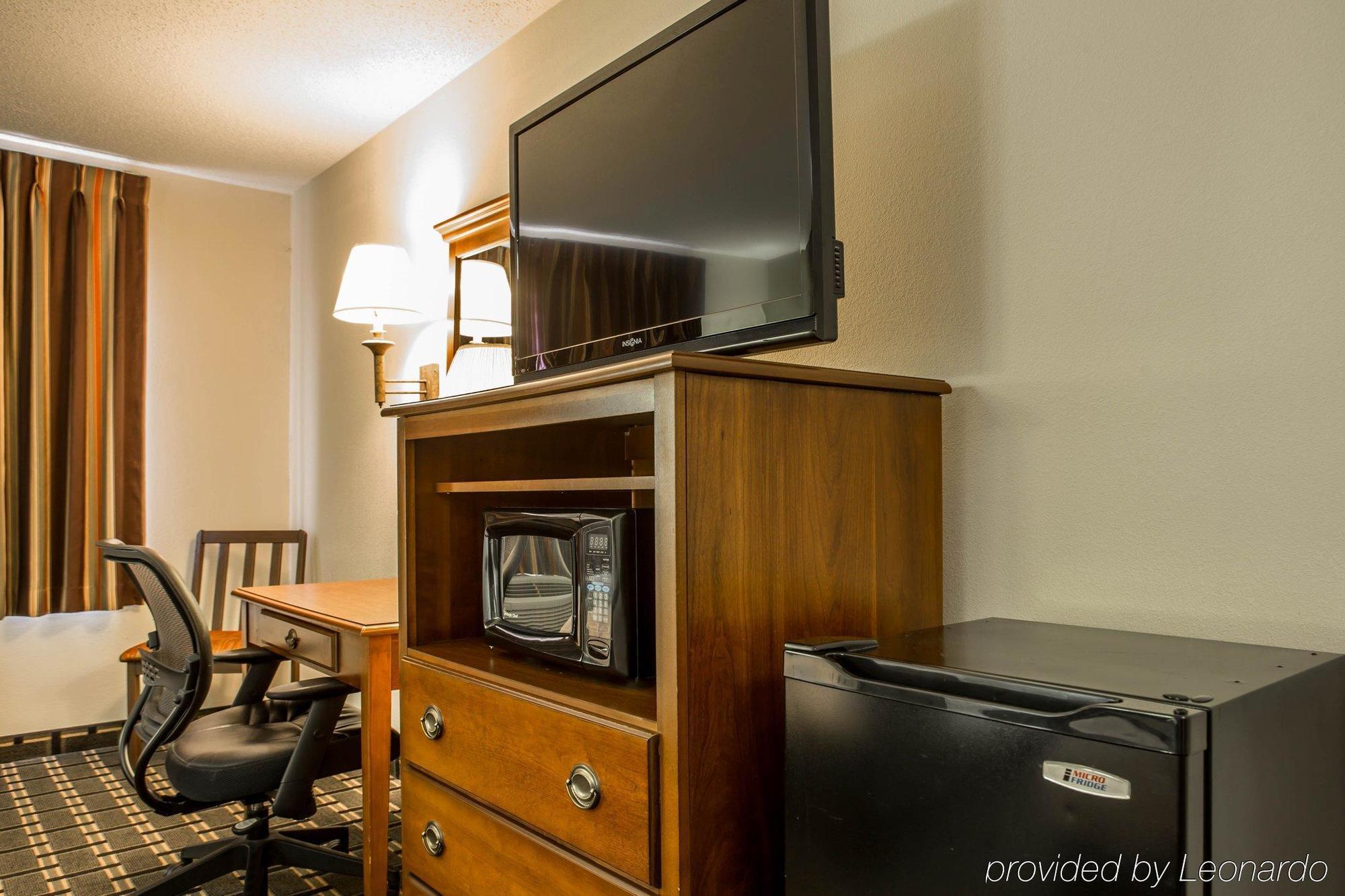 Quality Inn Huntersville Near Lake Norman Exteriör bild